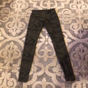 Lululemon camo camouflage leggings size 4